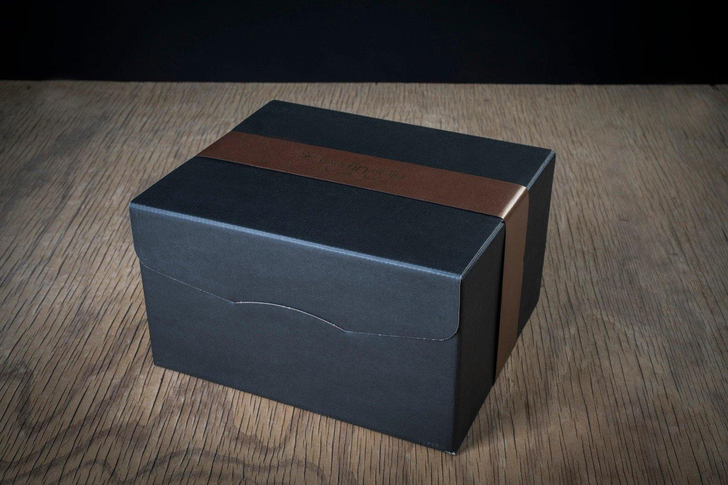 Confezione Natalizia "Borboni" con 10 prodotti tipici siciliani, idea regalo Natale 2021 Confezione regalo natalizia Food in Sicily 